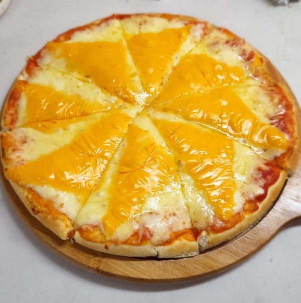 3 cheese pizza